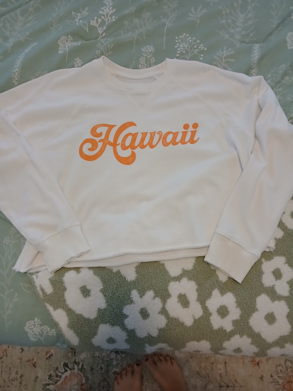 American Eagle Outfitters White Crewneck Sweatshirt with Orange "Hawaii" Script